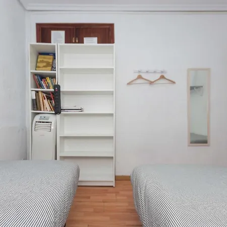 Roger's House Πανσιόν